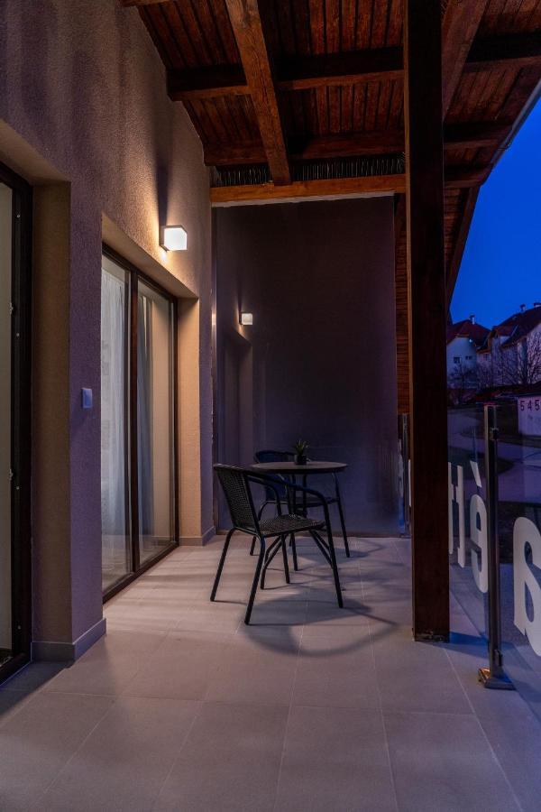 Bed and Breakfast Rozsa Etterem & Panzio Pécs Exterior foto